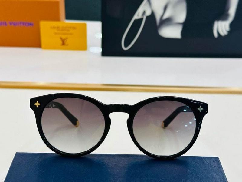 LV Sunglasses 543